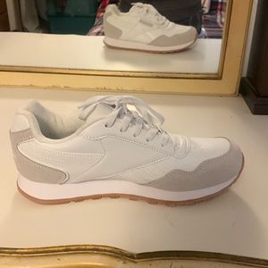 Reebok sneakers never worn, casual, color goes with just about anything.